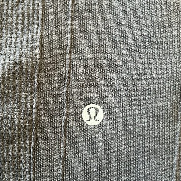 Womens lululemon gray Leggings - Picture 4 of 5